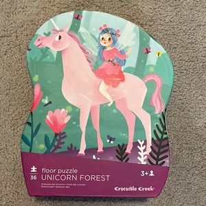 5/$25 SALE!! ** Unicorn Floor Puzzle
